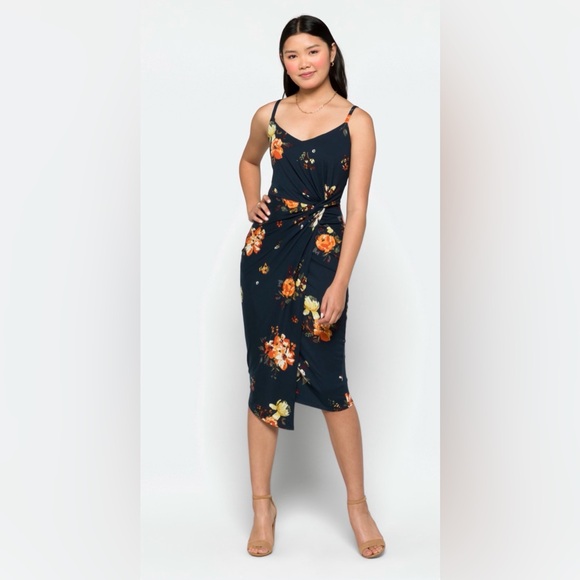 Nine Britton Dresses & Skirts - Nine Britton Floral Twist-Front Dress